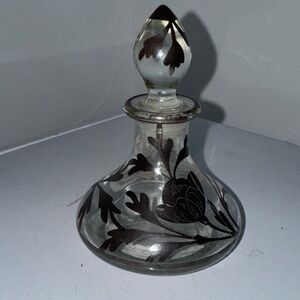ANTIQUE ELEGANT STERLING SILVER ON GLASS PERFUME BOTTLE W/ STOPPER 4.5”